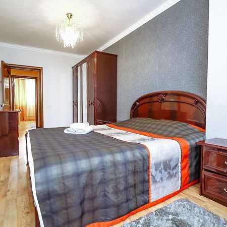 Two Bedroom Apartment On Syganak Street 64-1 Astana Exteriör bild
